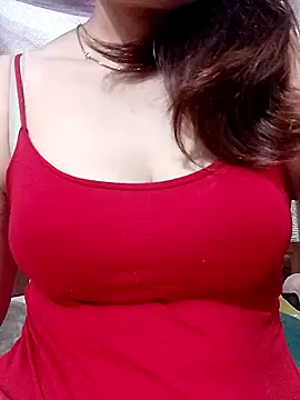 Snapshot of YiyinLy chatting on May 11, 2026, 9:12 pm YiyinLy online show from May 11, 2026, 9:12 pm