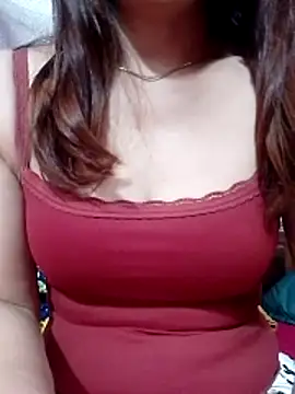 Snapshot of YiyinLy chatting on June 11, 2026, 12:32 am YiyinLy online show from June 11, 2026, 12:32 am