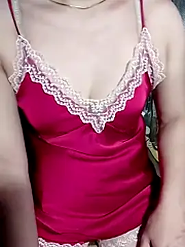 Snapshot of YiyinLy chatting on July 26, 2026, 2:02 pm YiyinLy online show from July 26, 2026, 2:02 pm