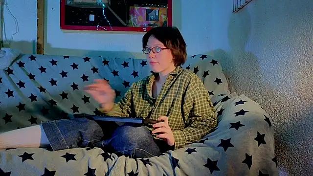 ReincarnatedAngel online show from October 18, 2025, 5:57 pm