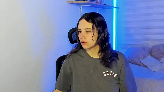 Snapshot of Emily_Lindey chatting on November 3, 2025, 3:19 am Emily Lindey online show from November 3, 2025, 3:19 am