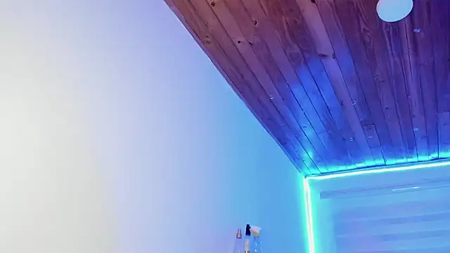 Snapshot of Emily_Lindey chatting on November 4, 2025, 3:16 am Emily Lindey online show from November 4, 2025, 3:16 am