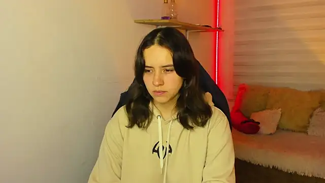 Snapshot of Emily_Lindey chatting on November 9, 2025, 3:05 am Emily Lindey online show from November 9, 2025, 3:05 am