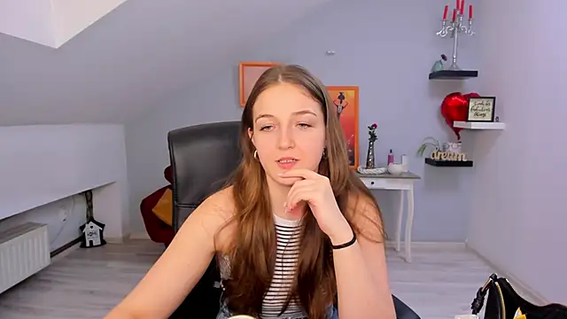 AnneWilsonn online show from March 25, 2026, 12:22 pm