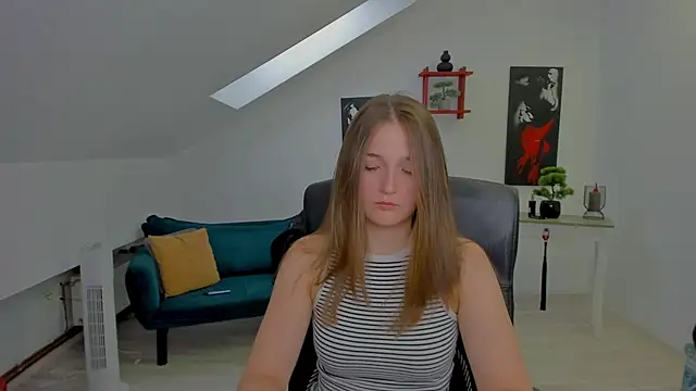 AnneWilsonn online show from May 20, 2026, 5:13 am