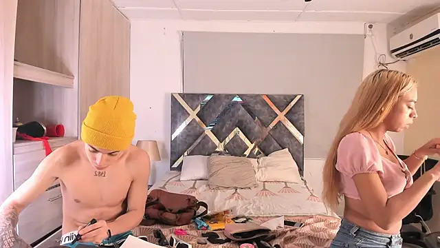 lily and wan online show from October 18, 2025, 4:15 am