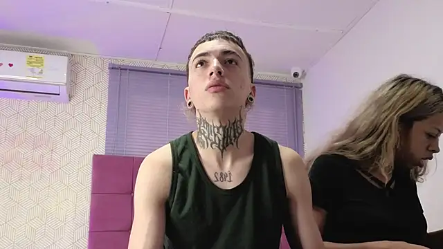 lily and wan online show from November 27, 2025, 11:45 am