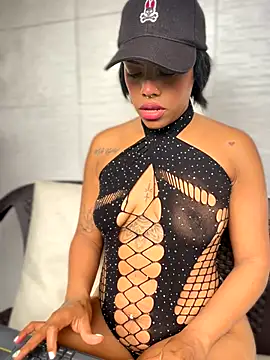 NovaFoxx online show from November 24, 2025, 2:28 pm