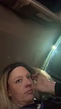 queenkelly1234 online show from April 28, 2026, 2:38 am