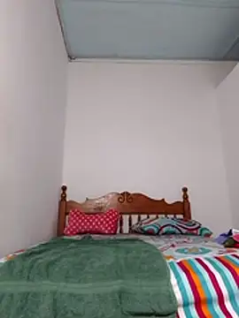 Alondracat69 online show from November 17, 2025, 10:04 pm