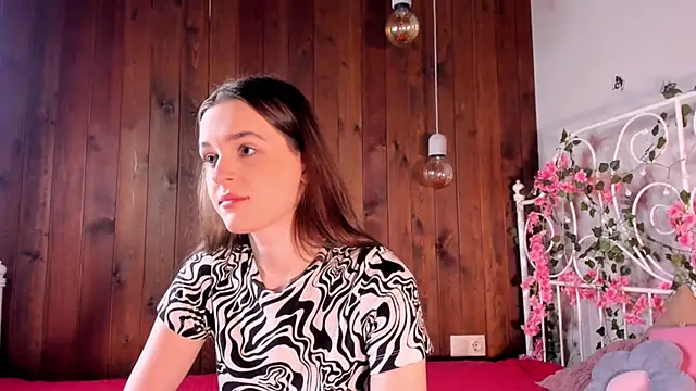 BritneySabeiha online show from October 26, 2025, 6:36 pm