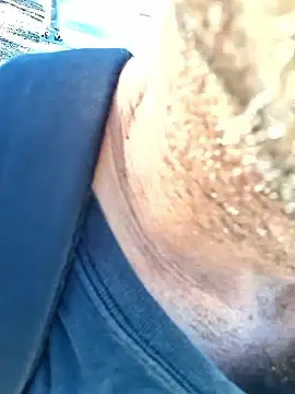 Snapshot of whateveruwanthowever chatting on November 13, 2025, 7:13 pm whateveruwanthowever online show from November 13, 2025, 7:13 pm