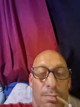 Snapshot of whateveruwanthowever chatting on November 17, 2025, 1:22 am whateveruwanthowever online show from November 17, 2025, 1:22 am