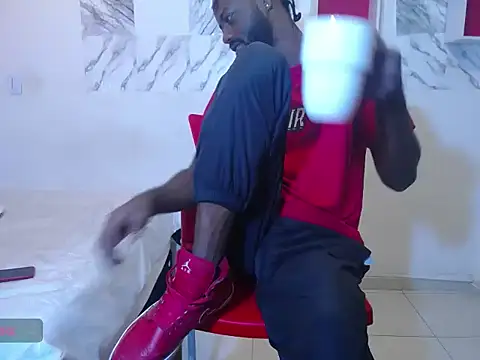 Snapshot of BenhtenBlack25 chatting on October 21, 2025, 11:05 pm BenhtenBlack25 online show from October 21, 2025, 11:05 pm