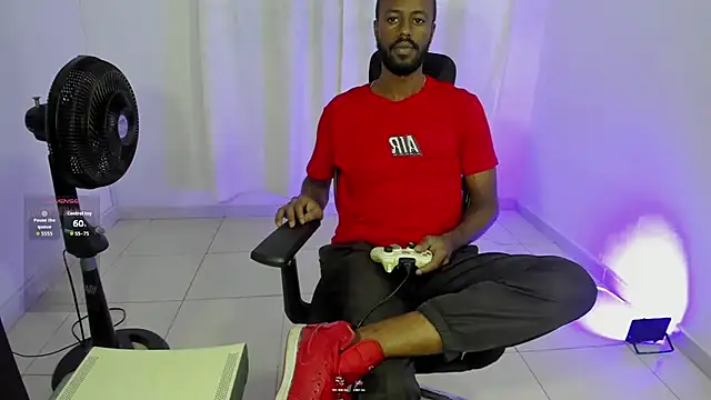 Snapshot of BenhtenBlack25 chatting on October 27, 2025, 7:07 pm BenhtenBlack25 online show from October 27, 2025, 7:07 pm