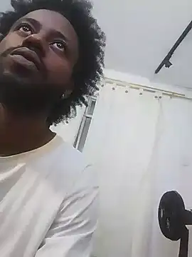 Snapshot of BenhtenBlack25 chatting on January 13, 2026, 8:58 pm BenhtenBlack25 online show from January 13, 2026, 8:58 pm