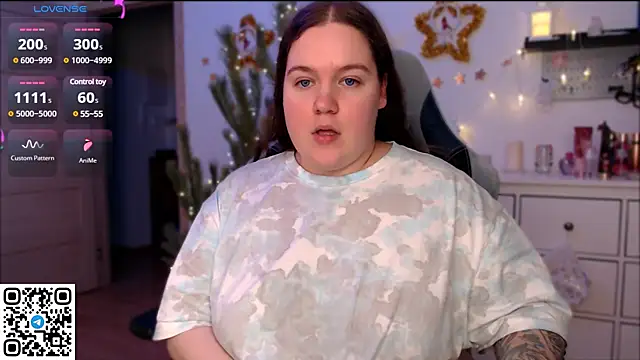 SummerTina online show from December 15, 2024, 6:15 pm