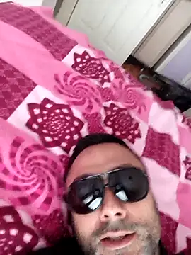 Snapshot of koruhkn chatting on April 1, 2026, 9:43 am koruhkn online show from April 1, 2026, 9:43 am