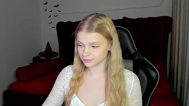 LilitRosen online show from November 4, 2025, 6:40 pm