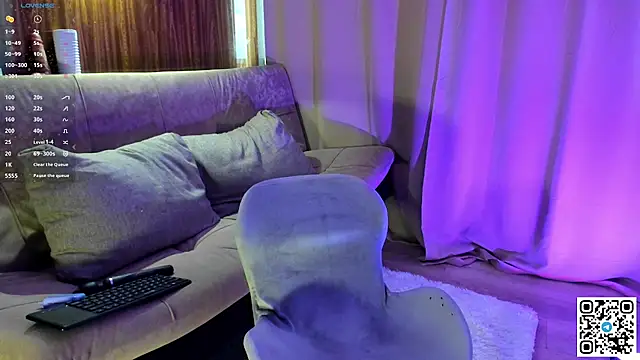 Logan mett online show from April 6, 2026, 1:56 pm