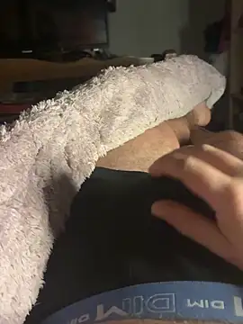 creamydeluxe online show from November 6, 2025, 10:32 pm