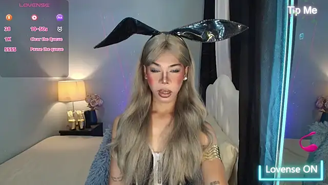 NicoleAshleyxxx online show from November 12, 2025, 11:21 am