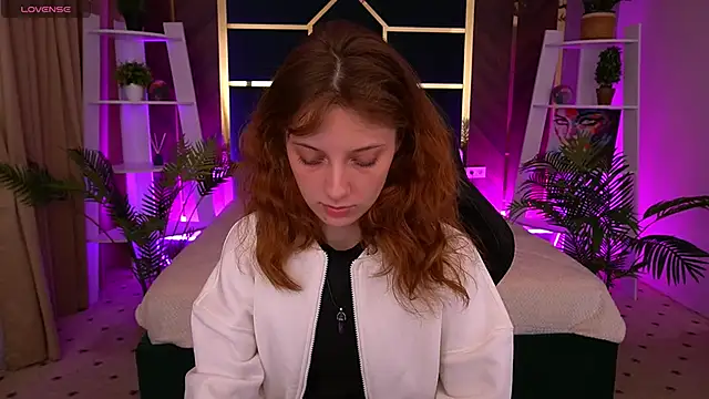 CuteeFoxy online show from October 21, 2025, 7:20 am