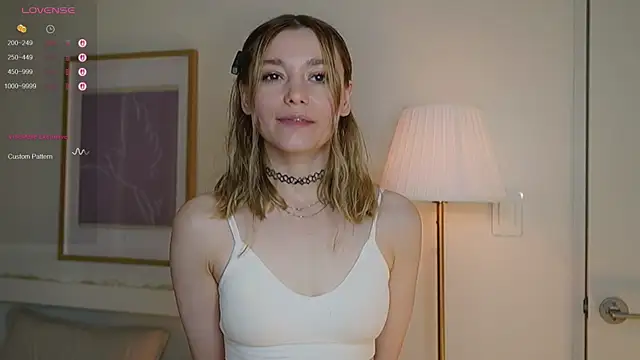 StarryMary online show from October 22, 2025, 9:03 pm