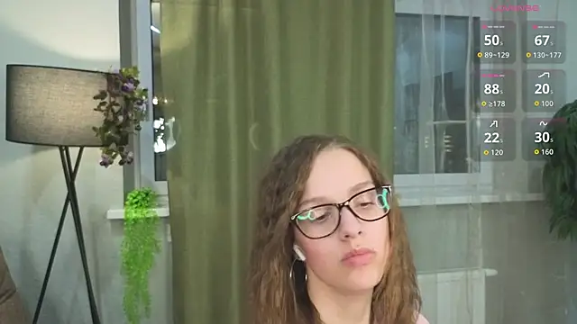 StephnieRecuparo online show from October 24, 2025, 1:40 pm