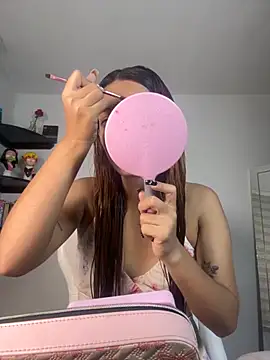 kittyrush  online show from November 26, 2025, 2:12 am