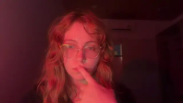 Celina moon online show from November 12, 2025, 2:17 pm