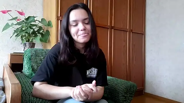 Snapshot of AudieMleczynski chatting on November 14, 2025, 7:18 am AudieMleczynski online show from November 14, 2025, 7:18 am