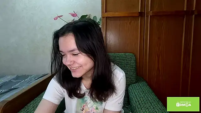 Snapshot of AudieMleczynski chatting on November 22, 2025, 7:18 am AudieMleczynski online show from November 22, 2025, 7:18 am