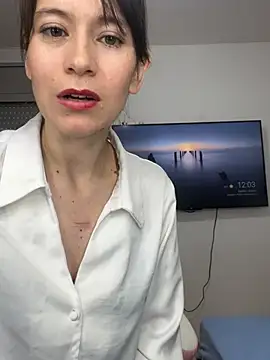 AlanaRius18 online show from February 3, 2026, 11:04 am