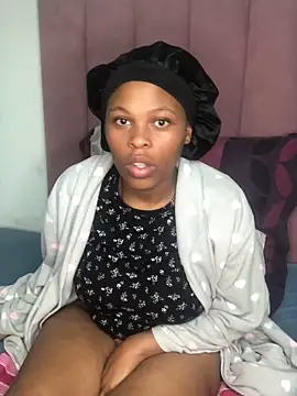 Snapshot of Bubbles156 chatting on February 16, 2026, 2:40 am Bubbles156 online show from February 16, 2026, 2:40 am