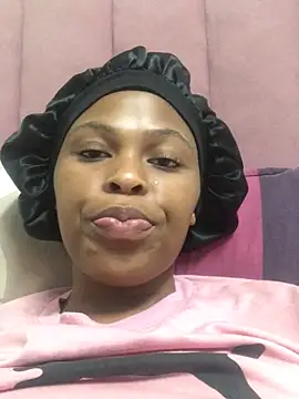 Snapshot of Bubbles156 chatting on February 16, 2026, 6:15 pm Bubbles156 online show from February 16, 2026, 6:15 pm