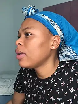 Snapshot of Bubbles156 chatting on March 22, 2026, 1:58 pm Bubbles156 online show from March 22, 2026, 1:58 pm