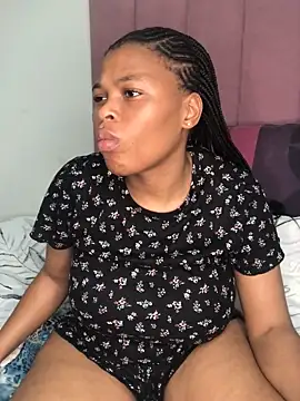 Snapshot of Bubbles156 chatting on March 23, 2026, 3:32 am Bubbles156 online show from March 23, 2026, 3:32 am