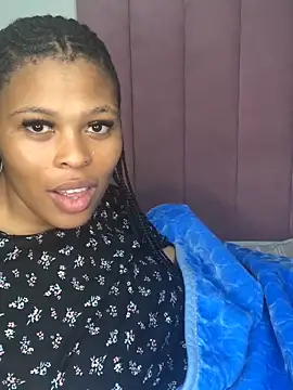 Snapshot of Bubbles156 chatting on April 4, 2026, 7:06 am Bubbles156 online show from April 4, 2026, 7:06 am