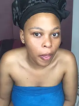 Snapshot of Bubbles156 chatting on April 13, 2026, 3:23 am Bubbles156 online show from April 13, 2026, 3:23 am