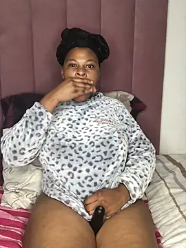 Snapshot of Bubbles156 chatting on April 16, 2026, 4:24 am Bubbles156 online show from April 16, 2026, 4:24 am