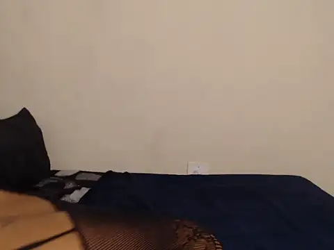 Snapshot of freaky-Mikie chatting on November 6, 2025, 7:53 am freaky-Mikie online show from November 6, 2025, 7:53 am