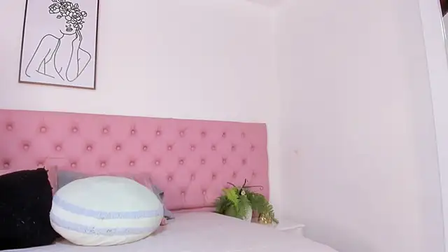 Hanna Garciia online show from October 21, 2025, 7:58 pm