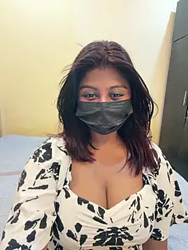 Snapshot of payal_mittal chatting on April 25, 2026, 11:24 am payal mittal online show from April 25, 2026, 11:24 am