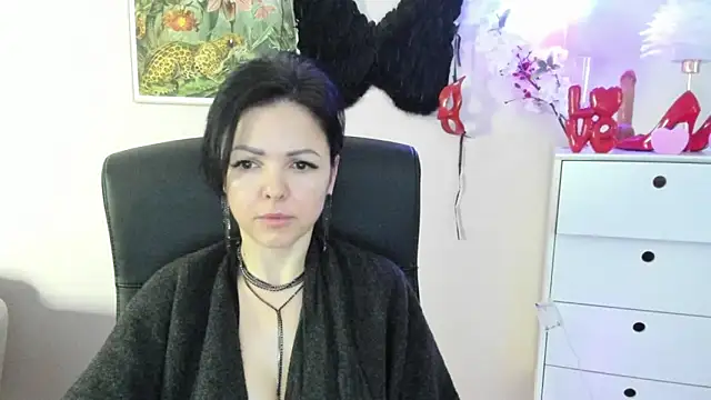 Mollybloom40 online show from February 18, 2026, 7:37 am