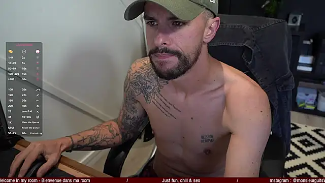 monsieurguitsxxx online show from October 24, 2025, 8:00 am