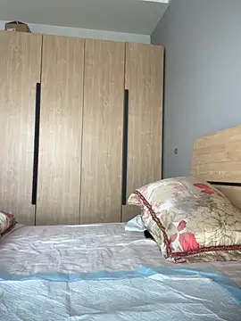 Yuyan ss online show from October 31, 2025, 2:23 am