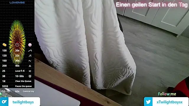 Snapshot of Twilightboyx chatting on November 1, 2025, 9:22 am Twilightboyx online show from November 1, 2025, 9:22 am