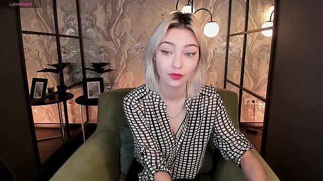 Snapshot of AlysiaSun_ chatting on November 8, 2025, 2:06 pm AlysiaSun online show from November 8, 2025, 2:06 pm