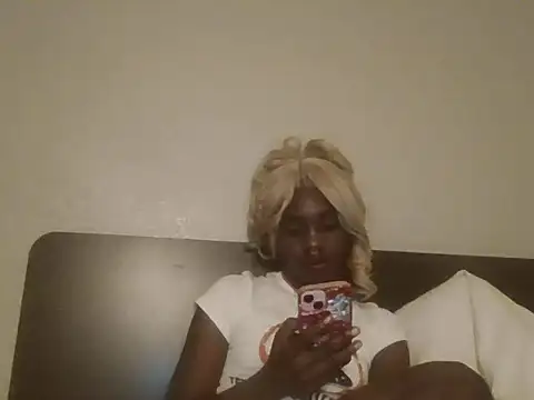 missblasian online show from October 26, 2025, 10:15 pm